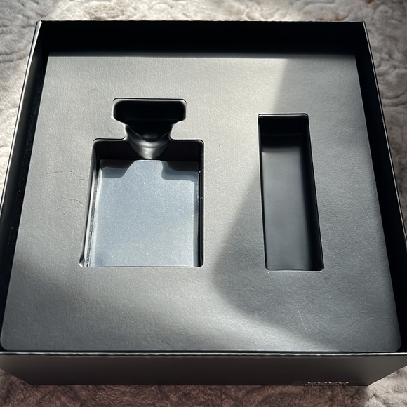 Chanel perfume box. - Picture 2 of 2